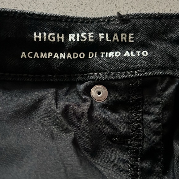 Universal Thread high rise flare button fly jeans. - Picture 9 of 10